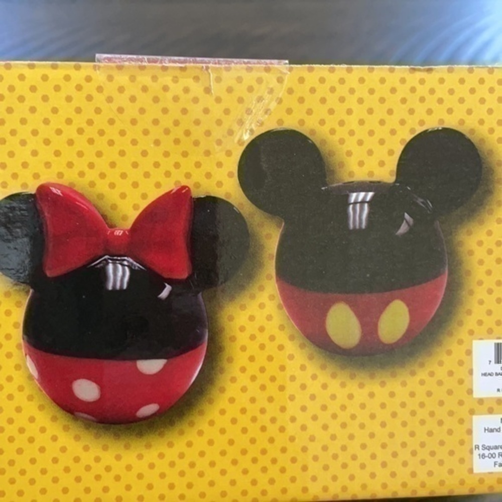 Mickey & Minnie Mouse Salt & Pepper Shakers - Picture 2 of 4